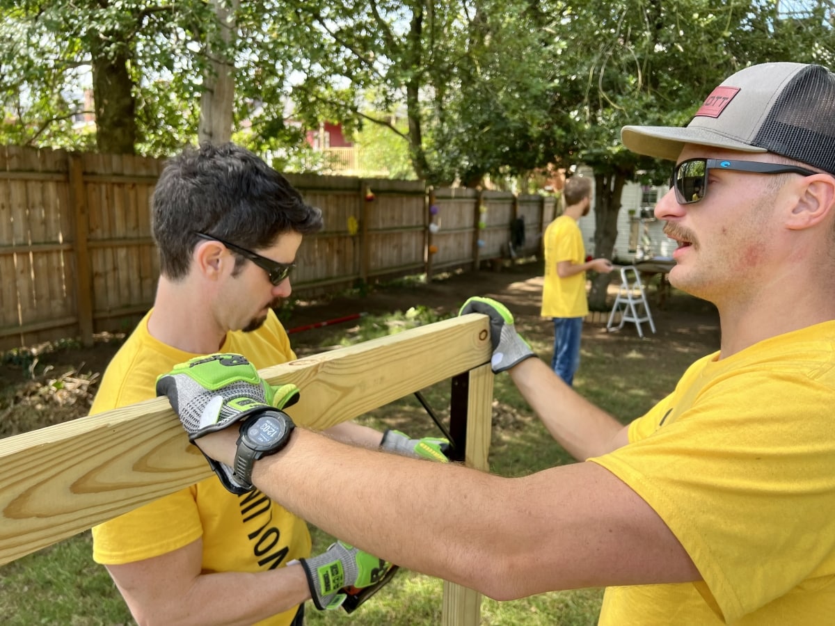 Volunteer teamwork